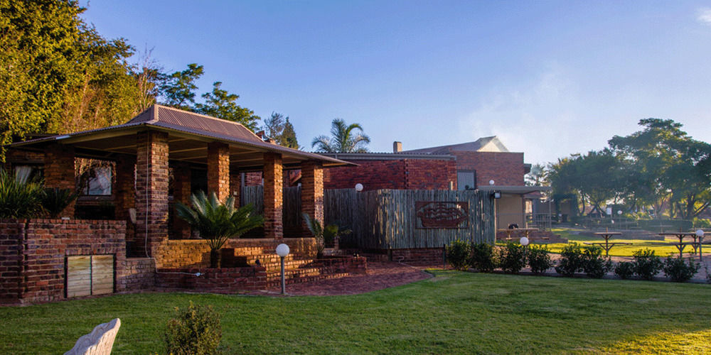 Crystal Rose Lodge Johannesburg Exterior photo